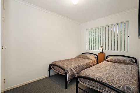 LISTEN TO THE SURF From Rickman Pde, Woorim - Perths Hotel 11