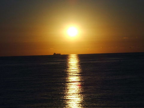 LISTEN TO THE SURF From Rickman Pde, Woorim - Perths Hotel 18