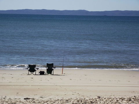 LISTEN TO THE SURF From Rickman Pde, Woorim - Perths Hotel 5