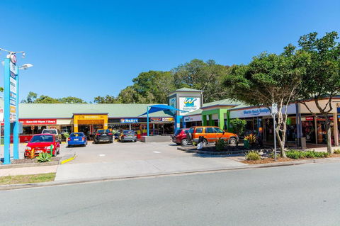 LISTEN TO THE SURF From Rickman Pde, Woorim - Perths Hotel 12