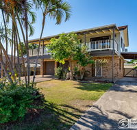 Family Holiday Haven on Boronia 100m to Beach - Perths Hotel