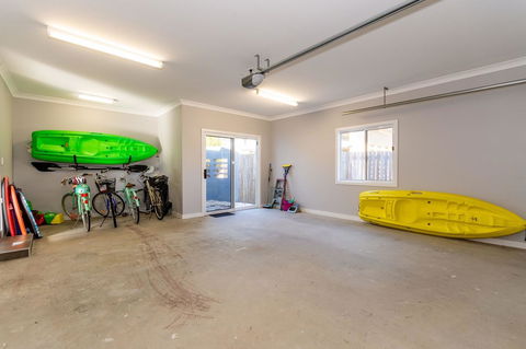 Fabulous Family Destination In Paradise Parade, Bongaree - Perths Hotel 4