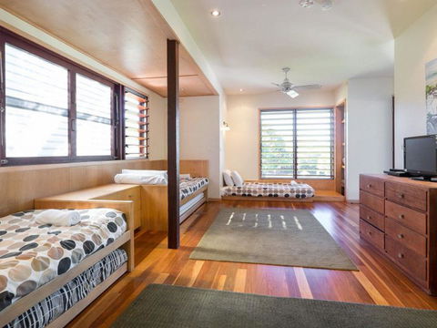 Laguna House - Perths Hotel 1