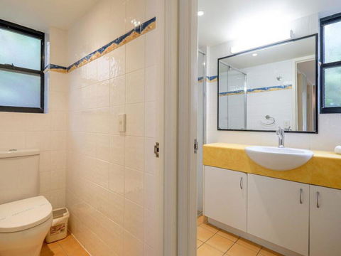 Mooloomba Five - Perths Hotel 19