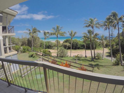 Mooloomba Five - Perths Hotel 6