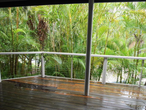 Gone Fishin - Perths Hotel 9