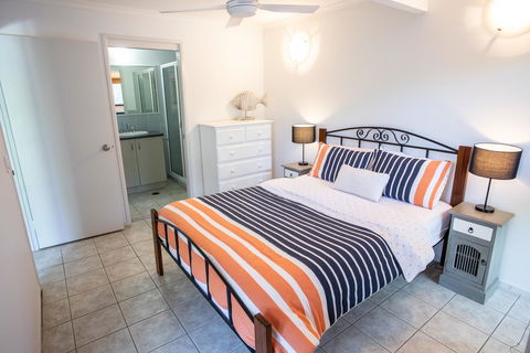 Point Break Beach House - Perths Hotel 13