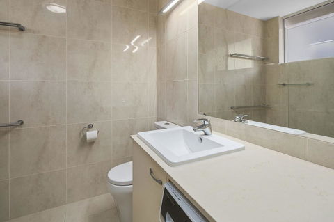24a The Islander Resort - Perths Hotel 6