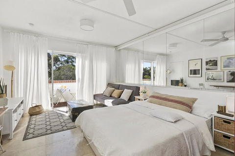 23a At The Islander - Perths Hotel 1