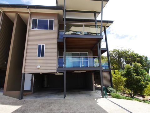 Blue Water Views 1 - Perths Hotel 15