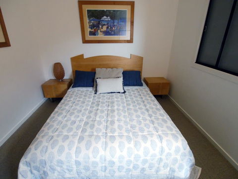 Cylinder Cove 8 - Perths Hotel 4