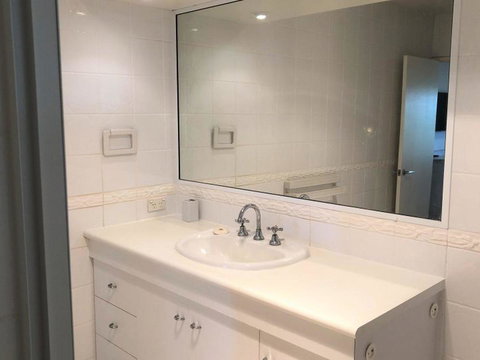 Katandra - Perths Hotel 2