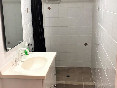 Katandra - Perths Hotel 3