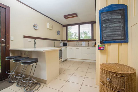 'Banksia 7' Marine Parade - Perths Hotel 1