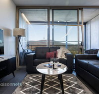 1 Bedroom Apt With Parking Walk to ANU - Perths Hotel