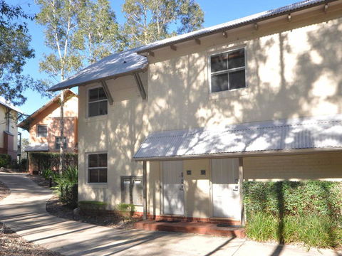 1 Bedroom Executive Villa Located Within Cypress Lakes - Perths Hotel 3