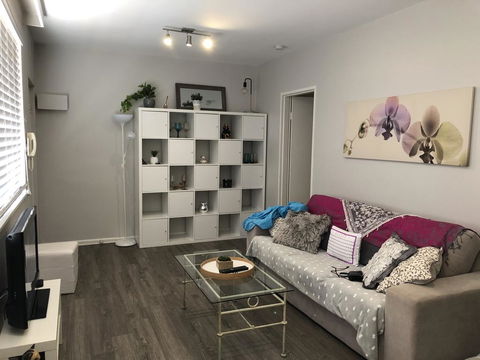 1 Bedroom Unit In Heart Of Elsternwick - Perths Hotel 1