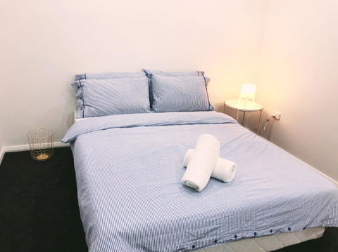 1 Pearl Street - Perths Hotel 2