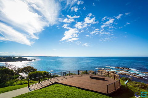 106 Ocean Parade Dalmeny - Perths Hotel 3