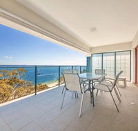12 'Le Vogue' 16 Magnus St - Sensational Water Views Lift Pool  Tennis Court - Perths Hotel