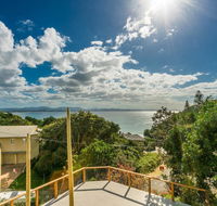 13 Brownell Drive Wategos Beach - Beach House - Perths Hotel