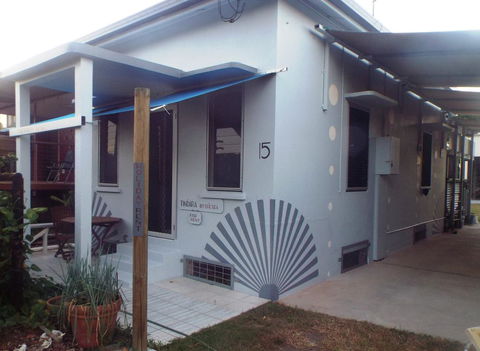 15 Robert Johnstone Parade - Perths Hotel 0