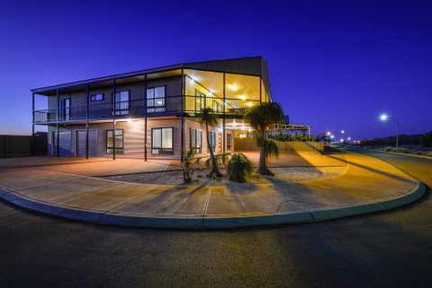 16 Crevalle Way - Fantastic House With Gulf Views - Perths Hotel 1
