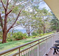 2 'Fiddlers Green' 62 Magnus Street - ground floor unit walking distance to Nelson Bay - Perths Hotel