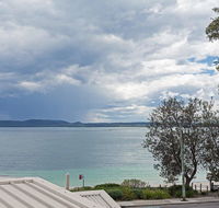 2 'Sunnie Belle' 3 Victoria Parade- water views over Nelson Bay foreshore - Perths Hotel
