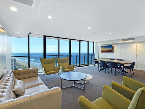 2 Bedroom Ocean View Apartment In Surfers Paradise - Perths Hotel 3