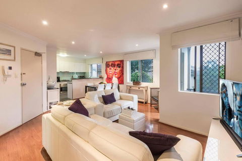 2 Bedroom With Parking & AC Close To Beach & City - Perths Hotel 0