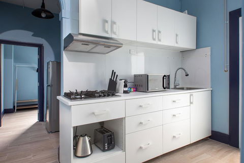 2-Bed Apartment Metres From Coogee Beach And Dining - Perths Hotel 2