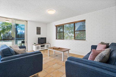 2/56 Lawson Street@Clarkes Beach - Perths Hotel 0