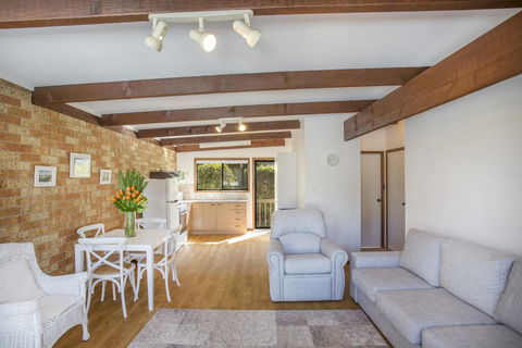 2/81 Clyde St - Villa De Golf At Mollymook - Perths Hotel 0