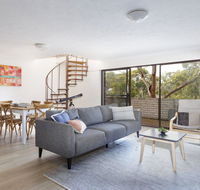 20 Booneroo - Walk To The Beach - Perths Hotel