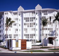 201 Lake Street - Perths Hotel