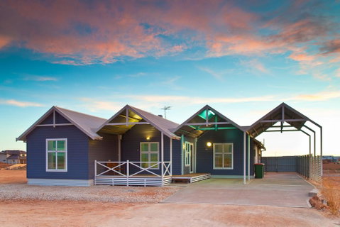 22 Kestrel Place- PRIVATE JETTY - Perths Hotel 0