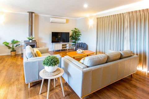 23 Martin Street - Perths Hotel 3