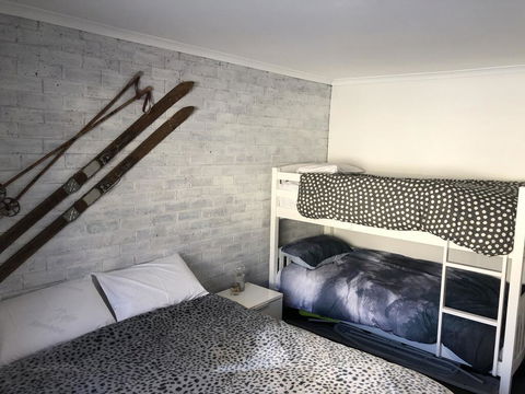 24 Hotham 1 Bed Apartment - Perths Hotel 1