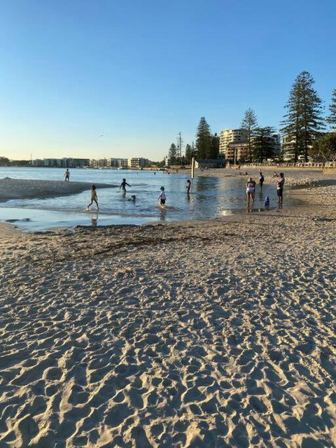 BYO Kids! Family Unit In The Heart Of Kings Beach - Perths Hotel 1