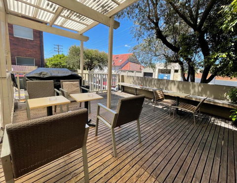 Cambridge Lodge - Perths Hotel 1