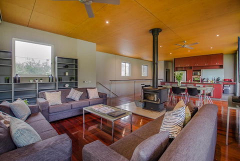 Cape Horn Vineyard 5 Bedroom Riverfront House On Working Vineyard - Perths Hotel 4