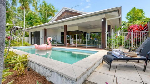 Cascade Drive Port Douglas - Perths Hotel 2