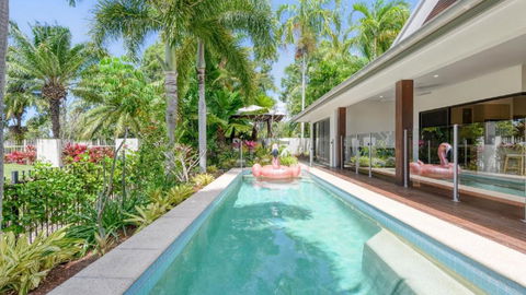 Cascade Drive Port Douglas - Perths Hotel 1