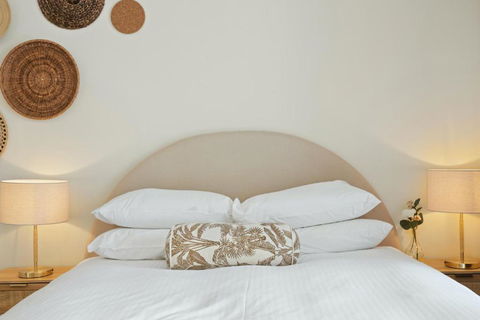 Central Coastal Studio Apartment With Pool View - Perths Hotel 2