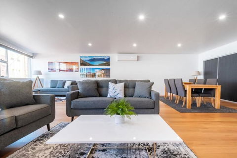 Central & Modern Inner City Apartment With Wi-Fi - Perths Hotel 0