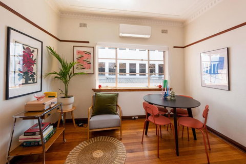 Charming Art Deco Unit In East Melbourne - Perths Hotel 2