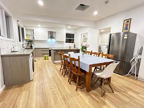 Charming House; Walk To Beach & Shops - Perths Hotel 1