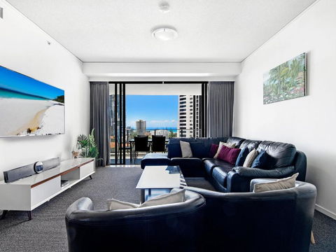 Charming 3 BR Apartment - Sierra Grand - CoastHM - Perths Hotel 1