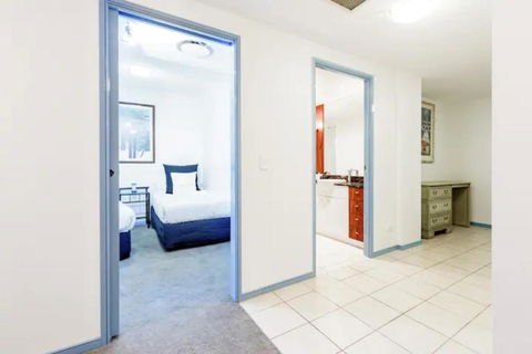 Chevron Big Family 3BRM, 3 Pools, Gym, Sauna, Spa. - Perths Hotel 2